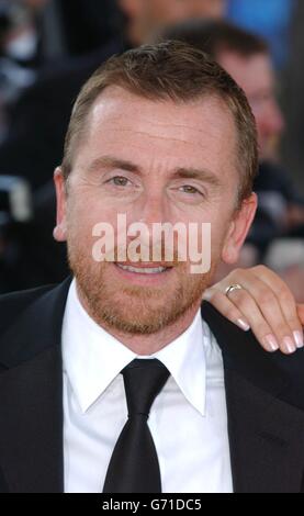 Schauspieler Tim Roth stellte vor, wie er bei den 57. Filmfestspielen von Cannes in Cannes, Frankreich, zur Vorführung von Joel und Ethan Coens Film die Killerdamen im Wettbewerb eintraf. Stockfoto