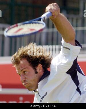 Greg Rusedski Stella Artois Championships. Der britische Greg Rusedski in Aktion, während der ersten Runde der Stella Artois Championships, Queen's Club, London. Stockfoto