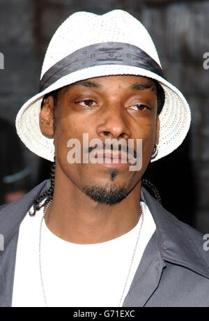 Rapper Snoop Doggy Dog kommt zu den MTV Movie Awards 2004 in den Sony Studios, Culver City, Los Angeles, USA. Stockfoto