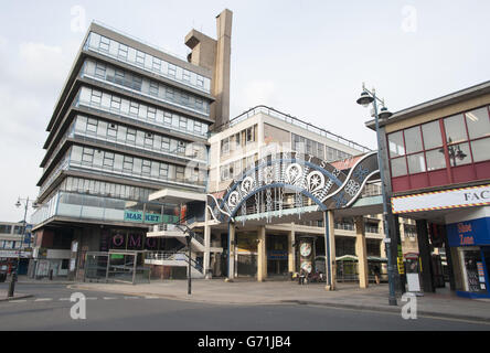 Eine allgemeine Ansicht des ehemaligen Indoor Castle Market in Sheffield, der kürzlich nach seiner Inbetriebnahme seit Mitte der sechziger Jahre auf dem neuen Moor Market angesiedelt wurde Stockfoto