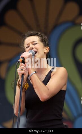 Leah Wood, die Tochter des Rolling Stone-Gitarristen Ronnie Wood, tritt während des Isle of Wight-Festivals im Seaclose Park in Newport, Isle of Wight, live auf der Bühne ihrer Band The Leah Wood Group auf. Stockfoto