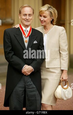 Sir Harold Evans Ritterschaft Stockfoto