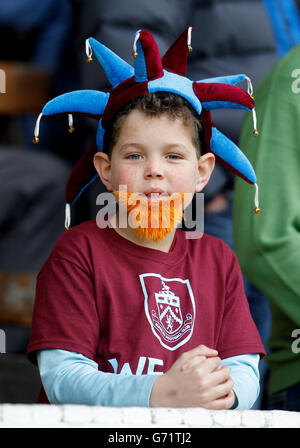 Fußball - Sky Bet Championship - Burnley gegen Ipswich - Turf Moor. Ein junger Burnley-Fan mit Sean Dyche-Ingwerbart Stockfoto