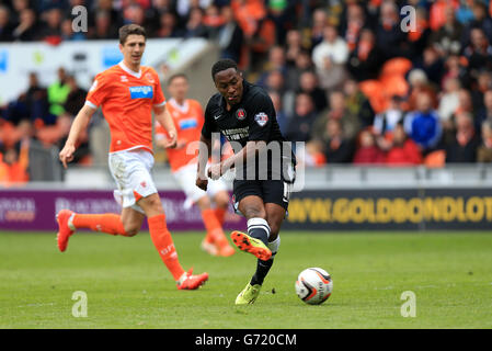 Fußball - Sky Bet Championship - Blackpool / Charlton Athletic - Bloomfield Road. Callum Harriott von Charlton Athletic erzielt das Eröffnungstreffer beim Sky Bet Championship-Spiel in der Bloomfield Road, Blackpool. Stockfoto