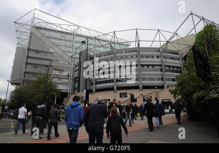 Fußball - Barclays Premier League - Newcastle United gegen Cardiff City - St James' Park Stockfoto