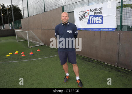 Guy Branston während der StreetGames Fußball Pools Fives bei Goals Plymouth in Plymouth. Stockfoto