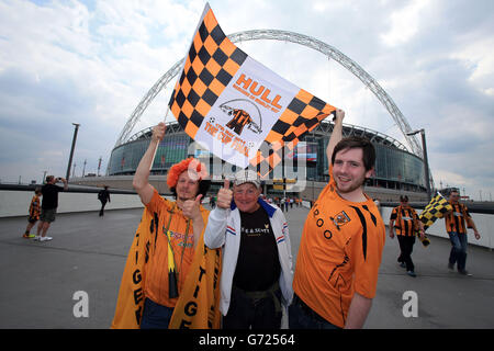 Hull City Fans auf Wembley weit vor dem FA Cup Finale im Wembley Stadium, London. Stockfoto