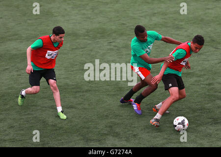 Action von den StreetGames Fußballpools Fives im House of Sport, Cardiff. Stockfoto