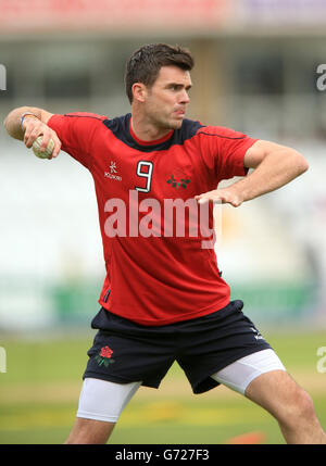 Cricket - NatWest T20 Blast - North Division - Nottinghamshire Outlaws / Lancashire Lightning - Trent Bridge. James Anderson, Lancashire Lightning Stockfoto