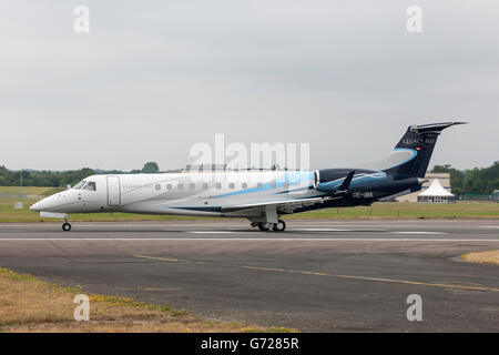 Embraer EMB-135BJ Legacy 600 OE-IBK am Farnborough Airport Stockfoto