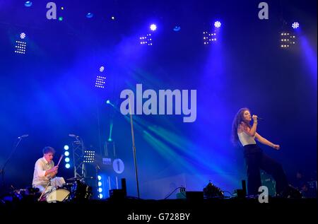 Lorde tritt auf der Bühne während des großen Wochenendes von Radio 1 im Glasgow Green auf. Stockfoto