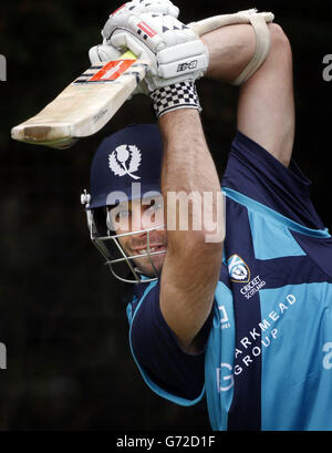 Der schottische Kapitän Kyle Coetzer während der A-Trainingseinheit am Mannofield Cricket Ground, Aberdeen. DRÜCKEN SIE VERBANDSFOTO. Bilddatum: Donnerstag, 8. Mai 2014. Siehe PA Geschichte CRICKET Schottland. Bildnachweis sollte lauten: Danny Lawson/PA Wire. Stockfoto