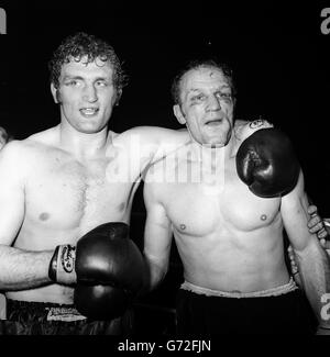 Boxen - britische Commonwealth und europäischen Schwergewichts-Titel - Henry Cooper V Joe Bugner - Empire Pool Stockfoto