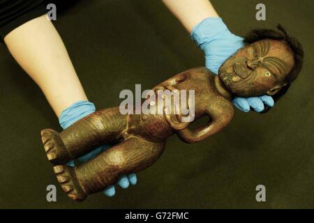 Maori Holz carving Glasgow Museum Stockfoto