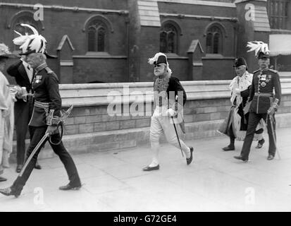 John Burns geht zur Krönung von George V. in der Westminster Abbey. Stockfoto