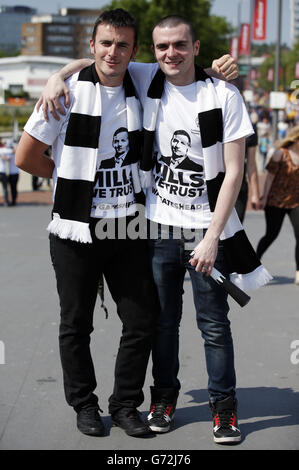 Fußball - Skrill Football Conference - Finale Play-off - Cambridge United V Gateshead - Wembley Stockfoto