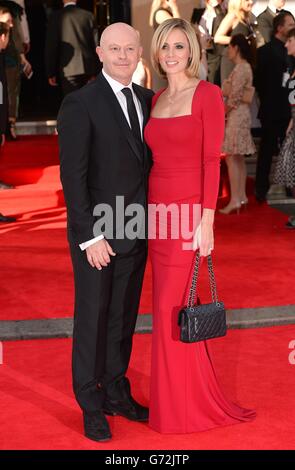 Ross Kemp und Renee O'Brien kommen für die 2014 Arqiva British Academy Television Awards am Theatre Royal, Drury Lane, London. Stockfoto