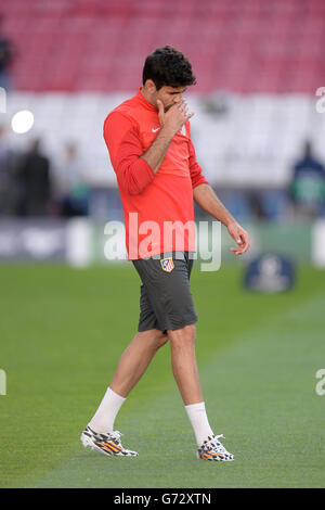 Fußball - UEFA Champions League - Finale - Real Madrid / Atletico Madrid - Atletico Madrid Trainingssitzung - Estadio da Luiz. Diego Costa von Atletico Madrid scheint während des Trainings tief in Gedanken zu sein Stockfoto