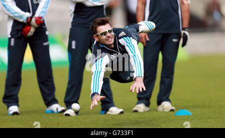 Cricket - Royal London One-Day International Series - Fifth One Day International - England V Sri Lanka - England Praxis - .... James Anderson aus England während einer Nets-Übungseinheit in Edgbaston, Birmingham. Stockfoto