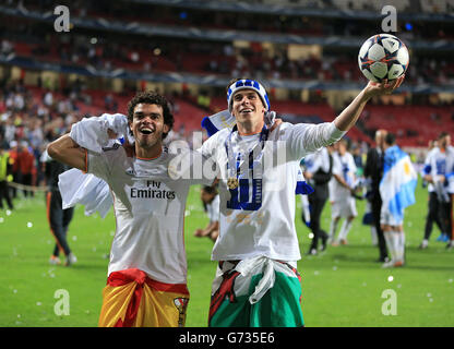 Pepe (links) von Real Madrid und Gareth Bale feiern nach dem letzten Pfiff Stockfoto