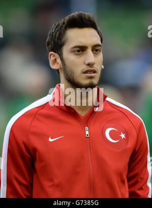 Der türkische Hakan Calhanoglu vor dem Internationalen Freundschaftsspiel im Aviva Stadium, Dublin, Irland. DRÜCKEN SIE VERBANDSFOTO. Bilddatum: Sonntag, 25. Mai 2014. Siehe PA Story SOCCER Republic. Das Foto sollte lauten: Artur Widak/PA Wire Stockfoto