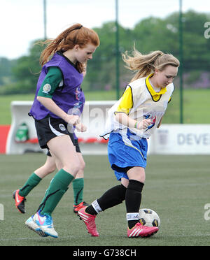 Fußball - Fußball-Liga weibliche Entwicklung Fußballfest - St. Georges Park Stockfoto