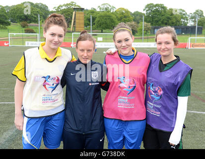 Fußball - Fußball-Liga weibliche Entwicklung Fußballfest - St. Georges Park Stockfoto