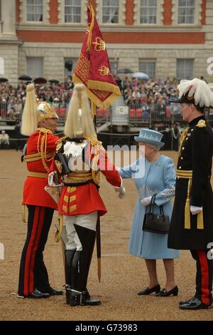 Household Cavalry präsentiert neue Maßstäbe Stockfoto