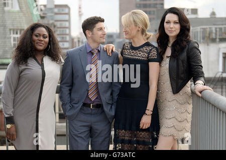 (Links - rechts) Danielle Brooks, Jason Biggs, Taylor Schilling und Laura Prepon während einer Fotoankündigung, um die neue Saison von Orange is the New Black zu promoten. Stockfoto