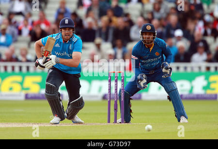 Cricket - Royal London One-Day International Series - Fifth One Day International - England / Sri Lanka - Edgbaston. Englands Alastair Cook Fledermäuse während des One Day International in Edgbaston, Birmingham. Stockfoto