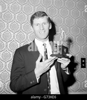 Manchester City Kapitän, Tony Book, mit seinem "Footballer of the Year Award" Stockfoto