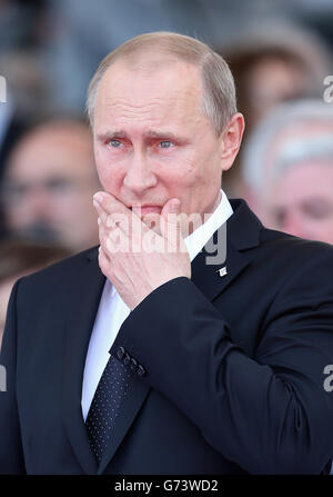 Der russische Präsident Wladimir Putin bei einer internationalen Zeremonie mit Staatschefs am Sword Beach in der Normandie anlässlich des 70. Jahrestages der Landungen des D-Day. Stockfoto