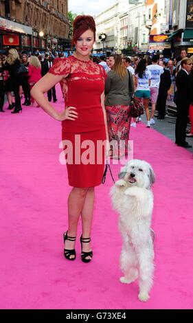 Walking On Sunshine Premiere - London Stockfoto