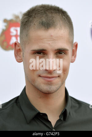 Stella Artois Wimbledon Launch Party - Wimbledon. Jean-Luc Bilodeau nimmt an der Stella Artois Wimbledon Launch Party im Cannizaro House, Wimbledon, Teil. Stockfoto