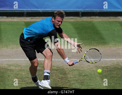 Der Australier Samuel Groth im Einsatz gegen den US-Amerikaner Rajeev RAM während der AEGON Nottingham Challenge im Nottingham Tennis Center, Nottingham. DRÜCKEN Sie VERBANDSFOTO. Bilddatum: Freitag, 13. Juni 2014. Siehe PA Geschichte TENNIS Nottingham. Bildnachweis sollte lauten: Tim Goode/PA Wire Stockfoto