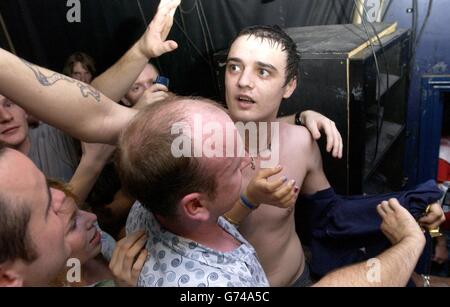 Pete Doherty führt Live Stockfoto