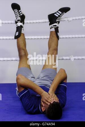 Amir Khan, Leichtgewicht-Boxer aus Bolton, der einzige britische Boxer im olympischen Team, beim Training in Coral Beach Bay während des GB Olympic Holding Camp in Zypern. Stockfoto