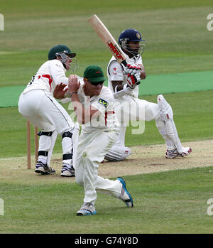 Der Shikhar Dhawan der Indianer schlägt während eines Tages im internationalen Warm-Up-Spiel in Grace Road, Leicester. Stockfoto