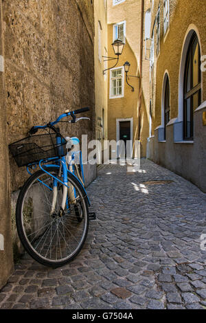 Malerische Aussicht auf einer Straße in der Altstadt, Salzburg, Österreich Stockfoto