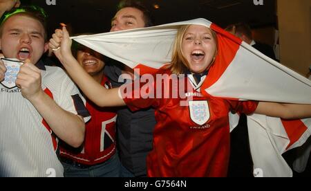 London-England-Fans-Sport-Cafe Stockfoto