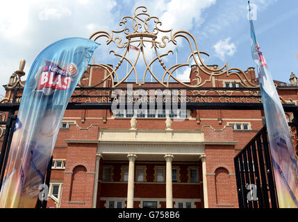 Cricket - LV= County Championship - Division Two - Day Three - Surrey V Leicestershire - The Kia Oval. Ein Blick auf das Hobbs Gate Stockfoto