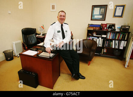 Polizeidienst von Nordirland Chief Constable Matt Baggott am Polizeihauptquartier in Belfast. Stockfoto