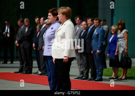 BKin Angela Merkel, Beata Szydlo - Empfang Mit Militaerischen Ehren, Deutsch-Polnische Regierungskonsultationen, Bundeskanzleram Stockfoto