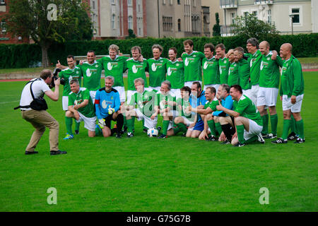 Impressionen - Benefiz-Fussballspiel "FC FQSD Gegen FC Bundestag" Fuer Eine Aufklaerunskampagne deutschen Diabetes, Friedric Stockfoto