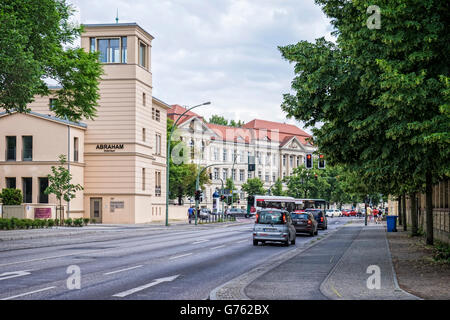 Potsdam, Brandenburg Straßenszene mit typischen traditionellen Gebäuden Stockfoto