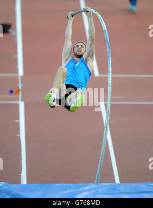 Leichtathletik - IAAF Diamond League - Glasgow Meeting - erster Tag - Hampden Park. Max Eves in Aktion während des Men's Pole Vault, am ersten Tag des IAAF Glasgow Diamond League Meetings im Hampden Park, Glasgow. Stockfoto