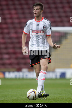 Fußball - vor der Saison freundlich - Motherwell gegen Fulham - Fir Park. Fulhams Cameron Burgess Stockfoto