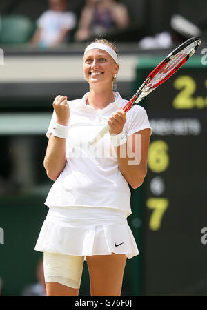 Tennis - Wimbledon Championships 2014 - Day Eleven - The All England Lawn Tennis and Croquet Club. Petra Kvitova, die tschechische Nationalin, feiert in ihrem Halbfinale den Sieg über Lucie Safarova Stockfoto