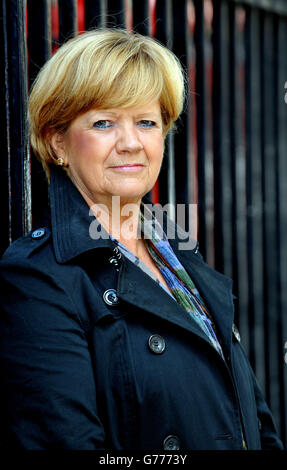 The RT Hon Lady Justice Hallett DBE Vice President of the Court of Appeal (Criminal Division) an den Royal Courts of Justice im Zentrum von London. Stockfoto