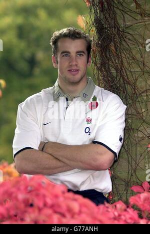 Der Engländer James Simpson-Daniel bei einer Pressekonferenz in Bagshot, Surrey vor dem Internationalen Spiel gegen Neuseeland am Samstag in Twickenham. *..040303 FILER Gloucester's James Simpson-Daniel, der in der England Kader für das RBS Six Nations Spiel gegen Italien in Twickenham aufgenommen wurde Stockfoto